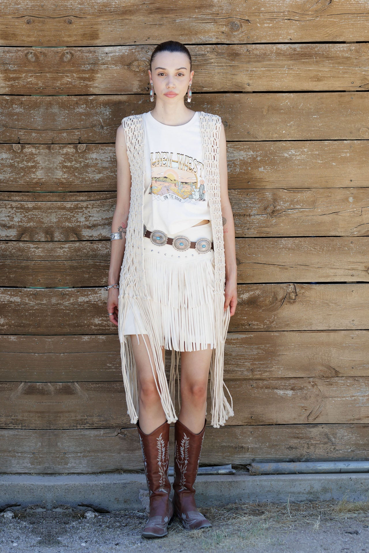 Ameri VINTAGE - FRINGE HALFWAY KNIT　美品 White Halter Crochet Knit Fringe Open Back Tie Up Cover Up