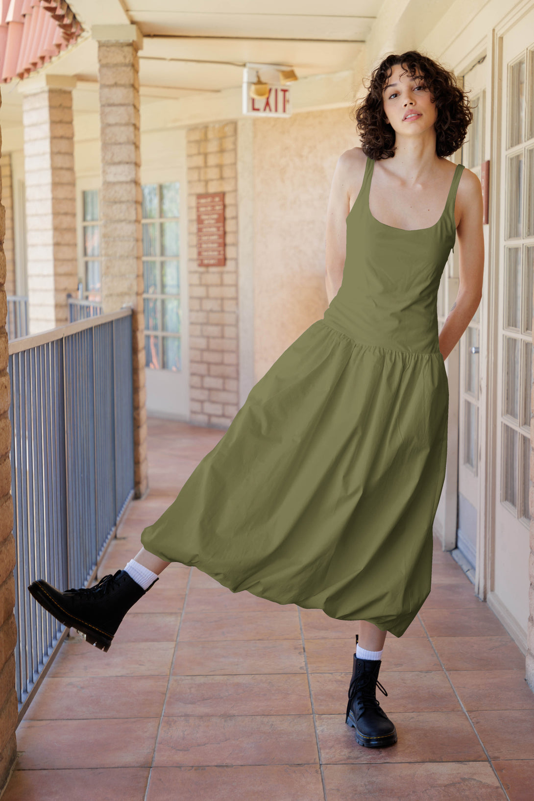 balloon hem dress, HT 360 Collective, soft volume, bubble hem dress, full dress, midi dress dark green,