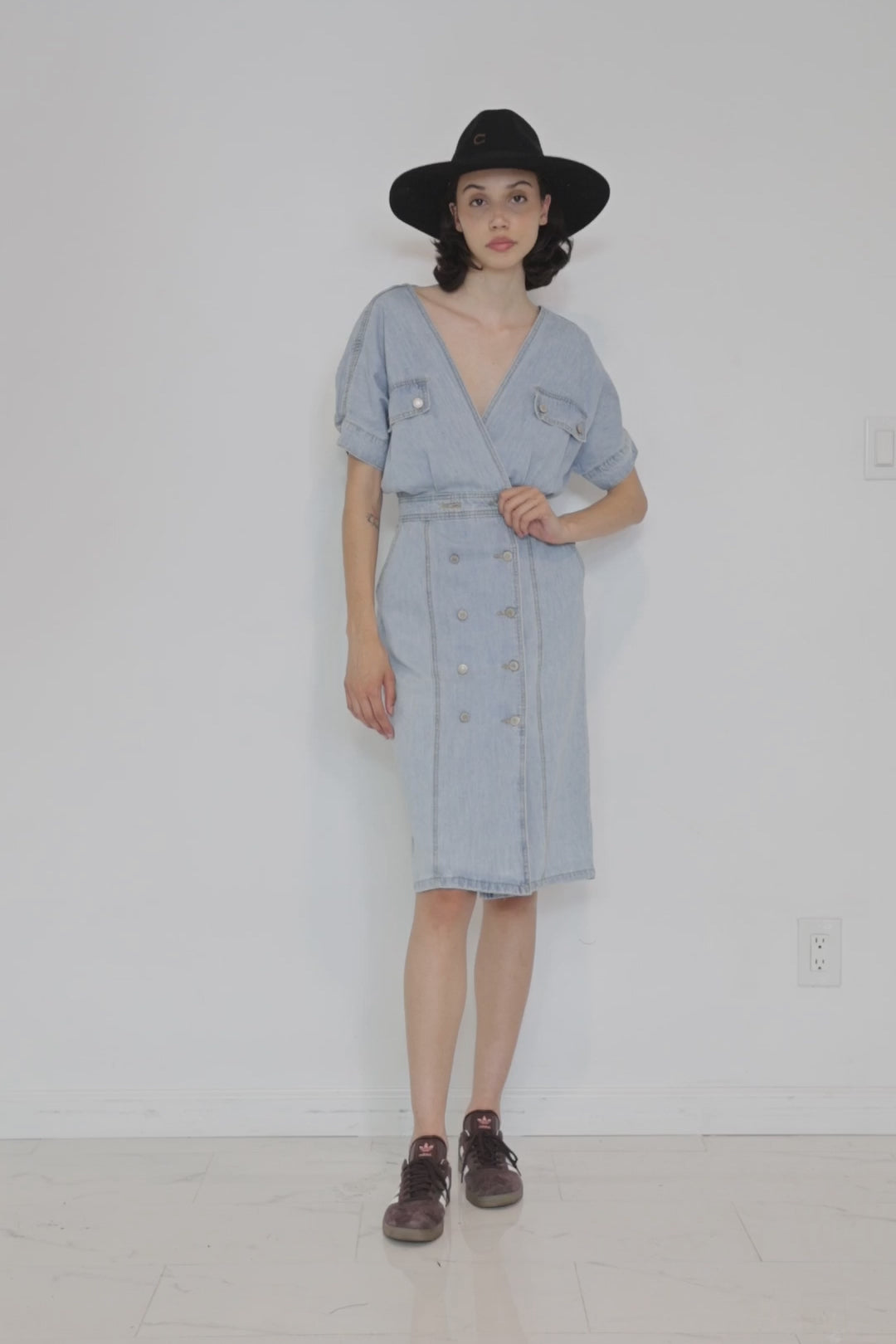 sexy denim outfit, ladies denim summer dress, Instagram reels, HT 360 Collective, women's overall dress denim, 