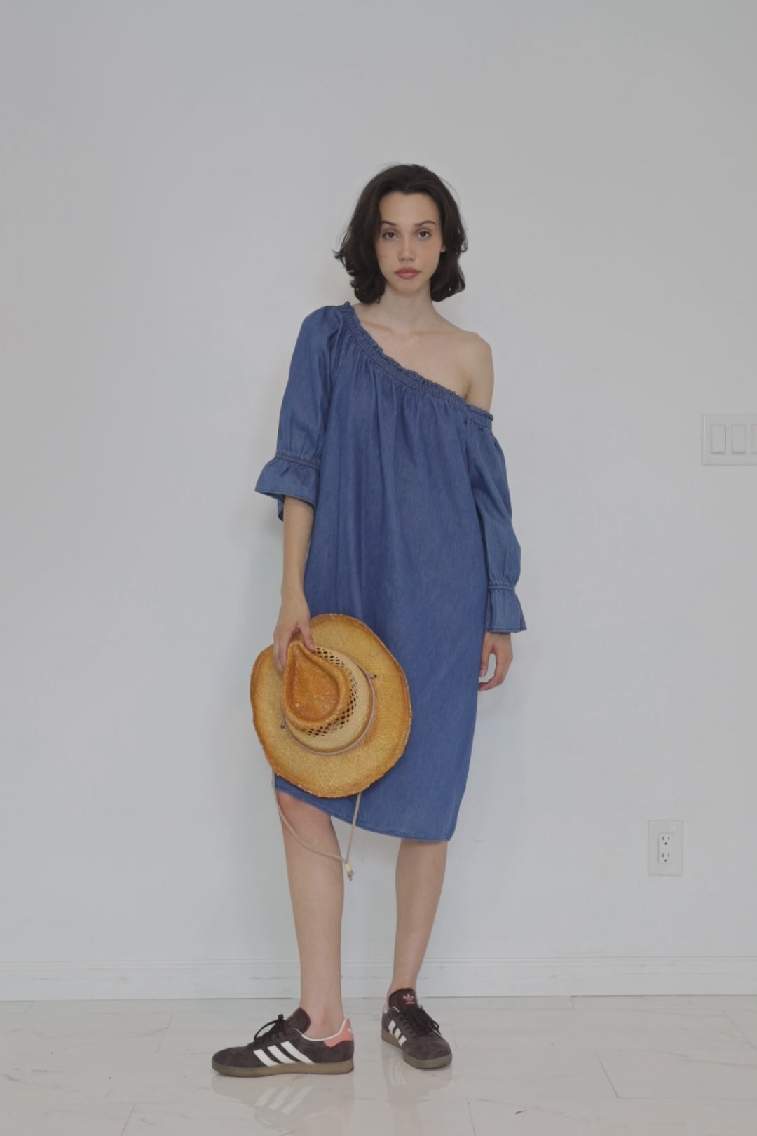 denim, denim outfit, jeans dress for women, off shoulder dress, Instagram Reels, knee length dress, HT 360 Collective, 