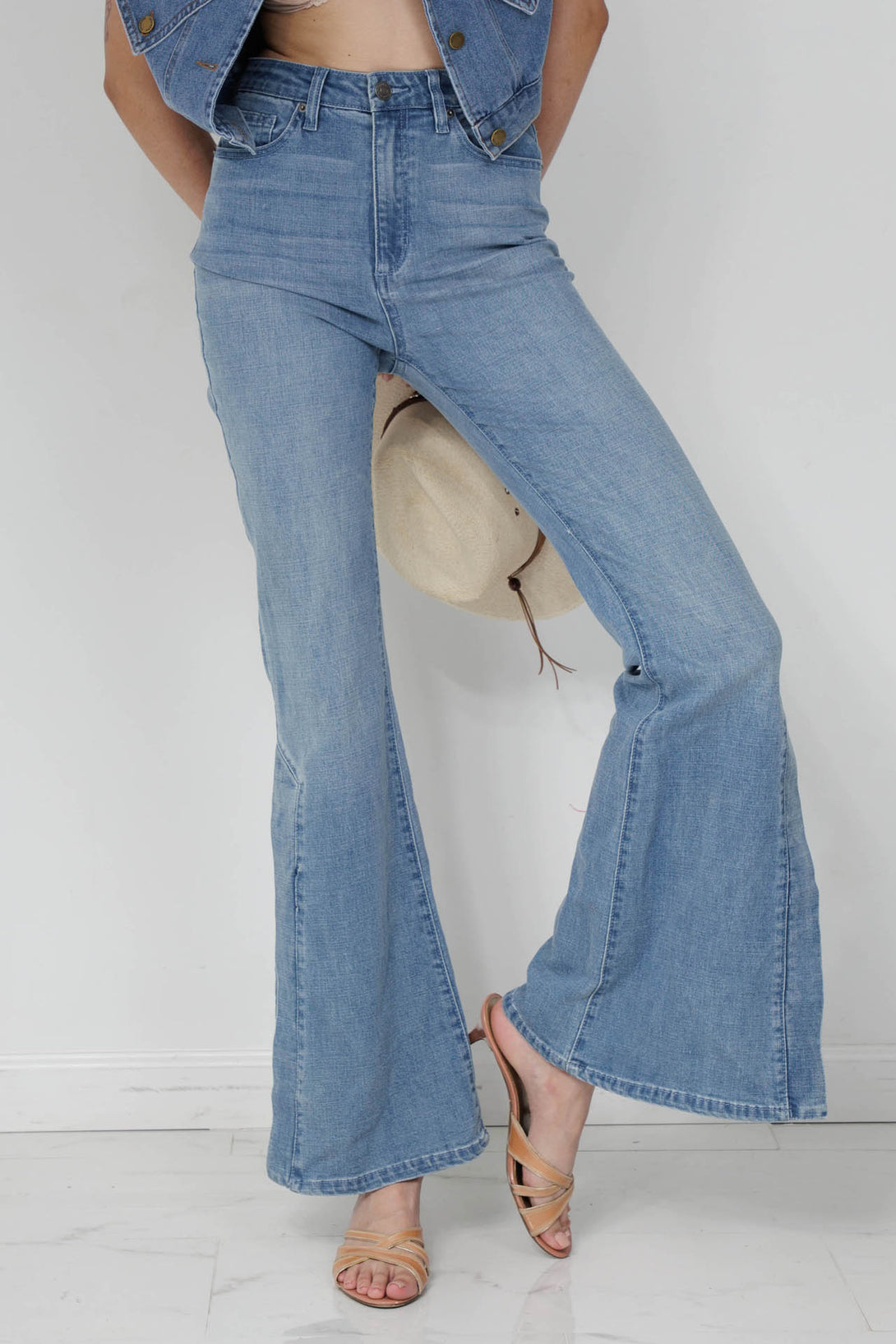 wide leg jeans women, womens straight leg jeans, HT 360 Collective, wide leg denim jeans,